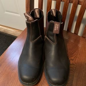 Men’s boots size 7.5aus = 8.5us